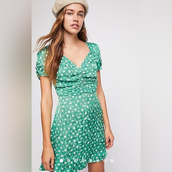 Free People Dresses & Skirts - Free people floral prints dress